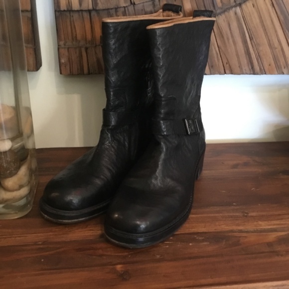 Alberto Fermani  Men’s Leather Boots,Made in Italy, Color Black, Size 40 main image 4